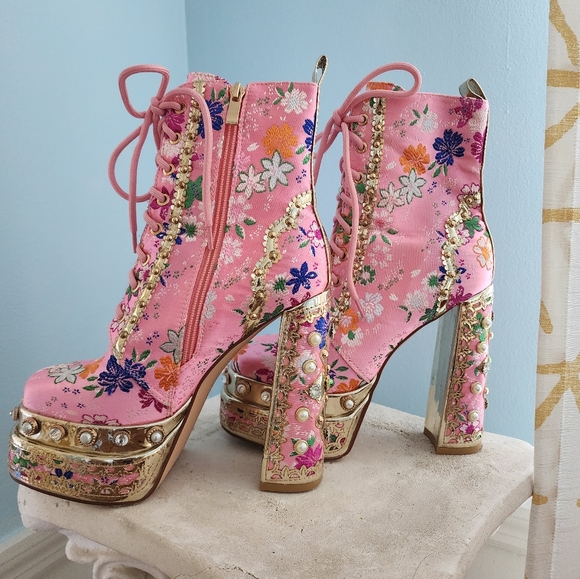 Rare Azalea Wang Satin Embroidered Crystal Chunky Boots - Picture 5 of 7